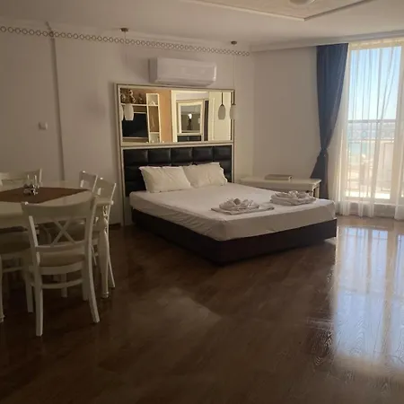 Penthouse Happy Moments 2